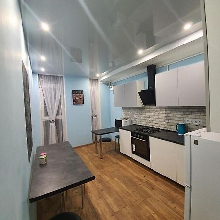 Avalon На Чорновола Apartamento Leópolis Exterior foto