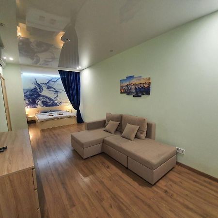 Avalon На Чорновола Apartamento Leópolis Exterior foto
