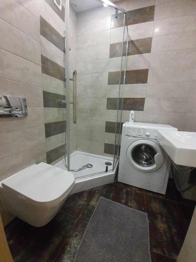 Avalon На Чорновола Apartamento Leópolis Exterior foto