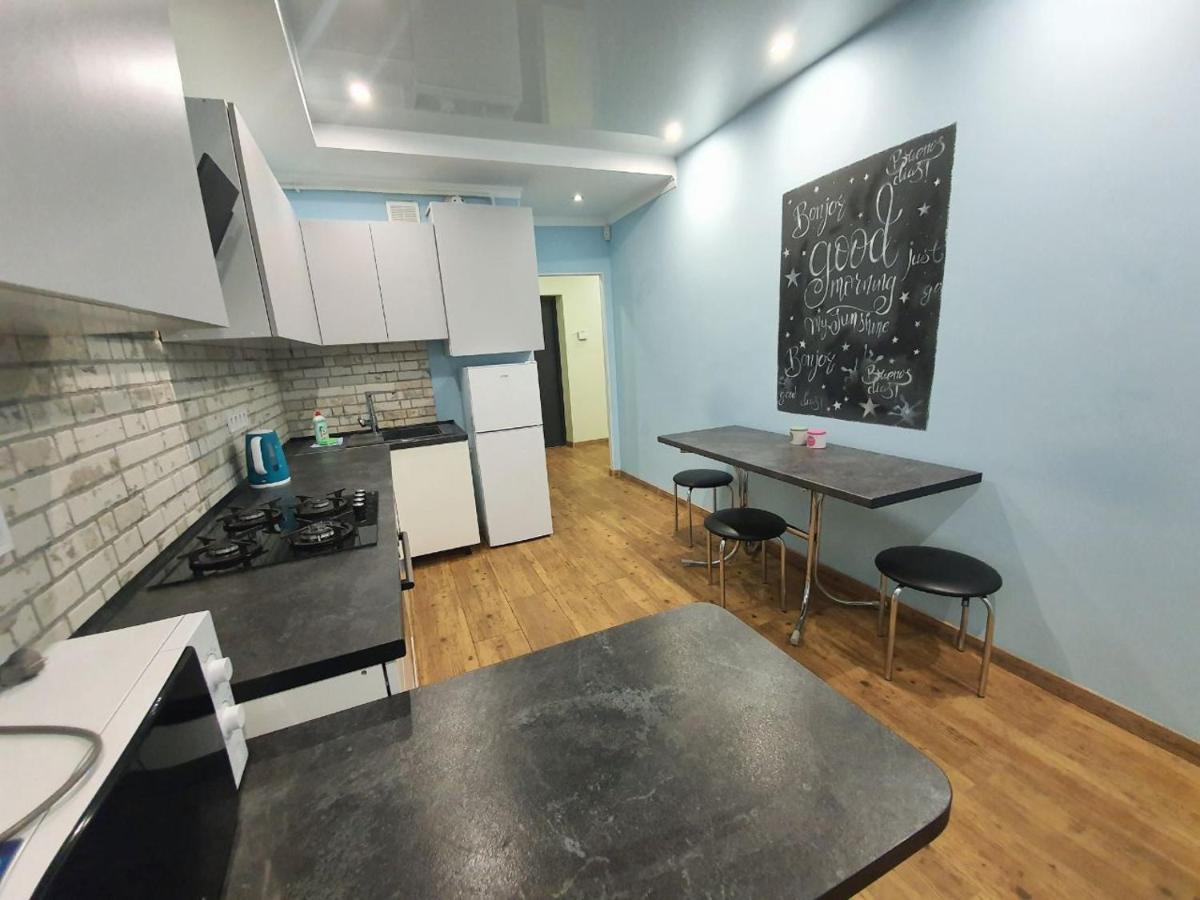 Avalon На Чорновола Apartamento Leópolis Exterior foto