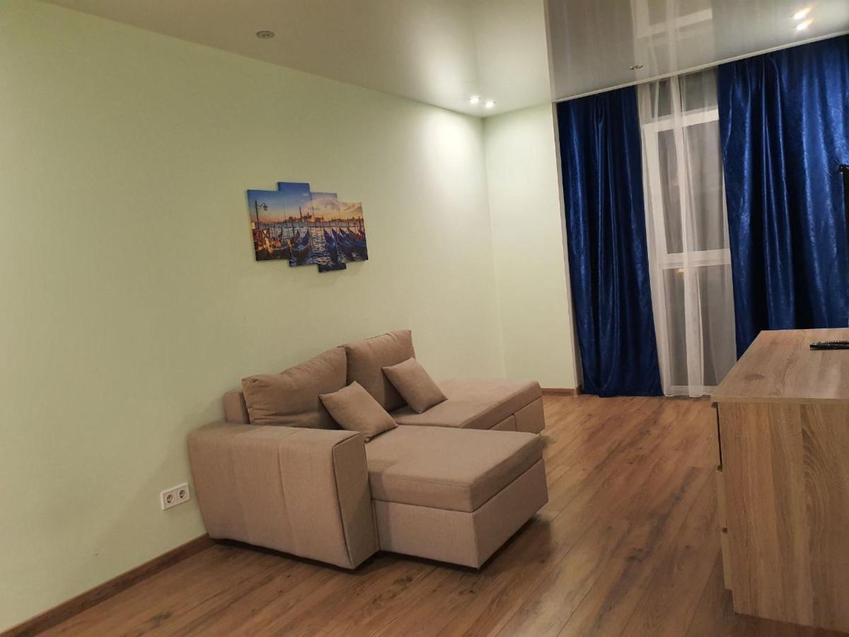 Avalon На Чорновола Apartamento Leópolis Exterior foto